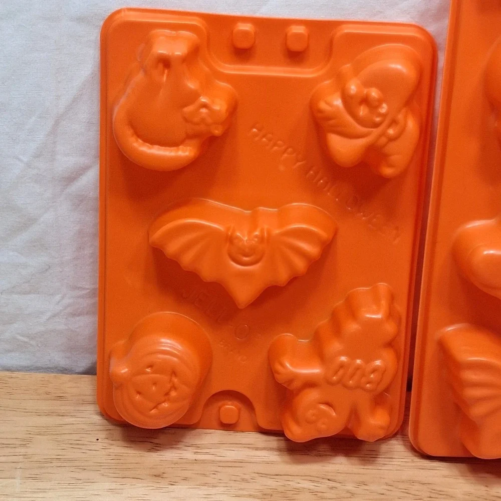 3 Vintage Jello Jigglers Mold Halloween Shapes Jell-o Shots Bats Ghosts Pumpkins